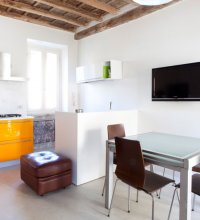 Jewish Ghetto large apartment, Rome center accommodation