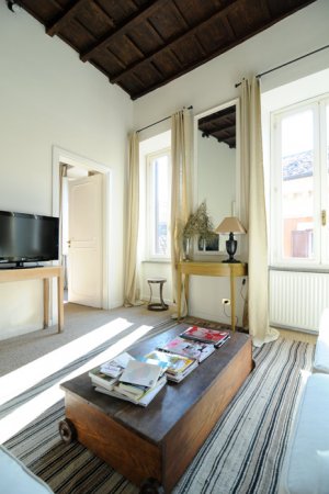 Trevi apartment, Rome – Via di San Vincenzo