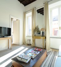 Trevi apartment, Rome - Via di San Vincenzo