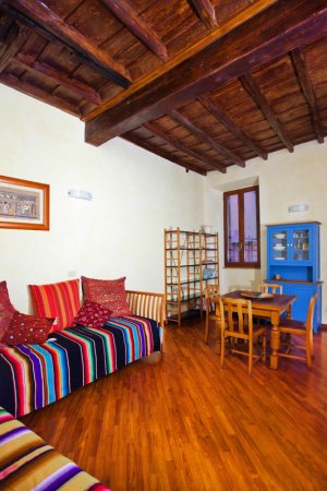 Trastevere bright apartment – Via della Scala