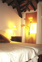 rome trastevere apartment bedrooom