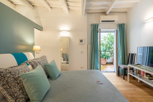 Trastevere apartment for rent - Piazza Santa Rufina