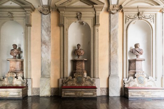 Spanish Steps Grand Suite: Up to 2+2 people