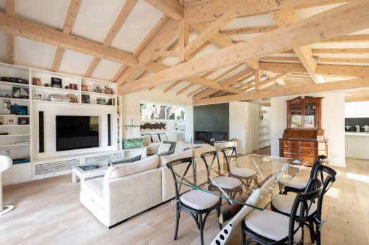 Rome Design Villa: Up to 6 people