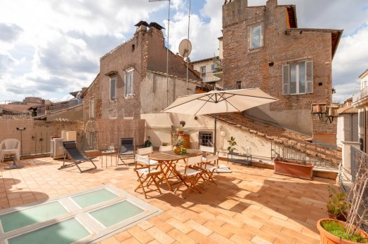 Giulia Charming Attic: Up to 2+1 people