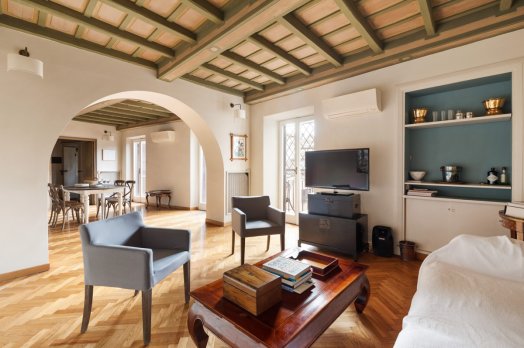 Pantheon Classic Home: Up to 5 people