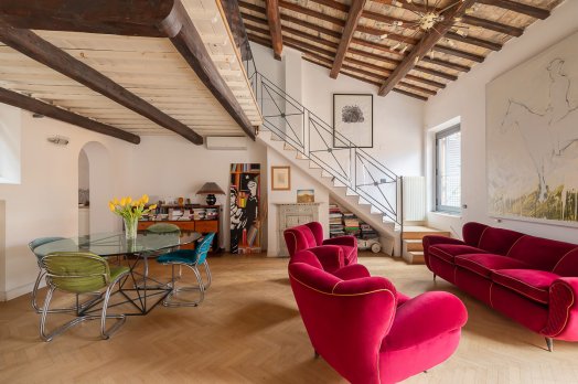 Monti Design Loft: Up to 4 + 2 people