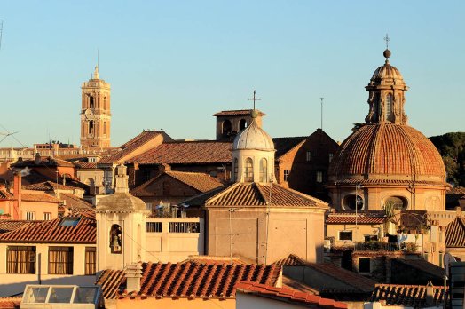 Piazza Mattei terrace apartment: Up to 2 people