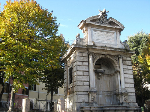 Located just behind Piazza Trilussa, Trastevere Checco er carettiere restaurant is a great place to sample traditional cuisine!